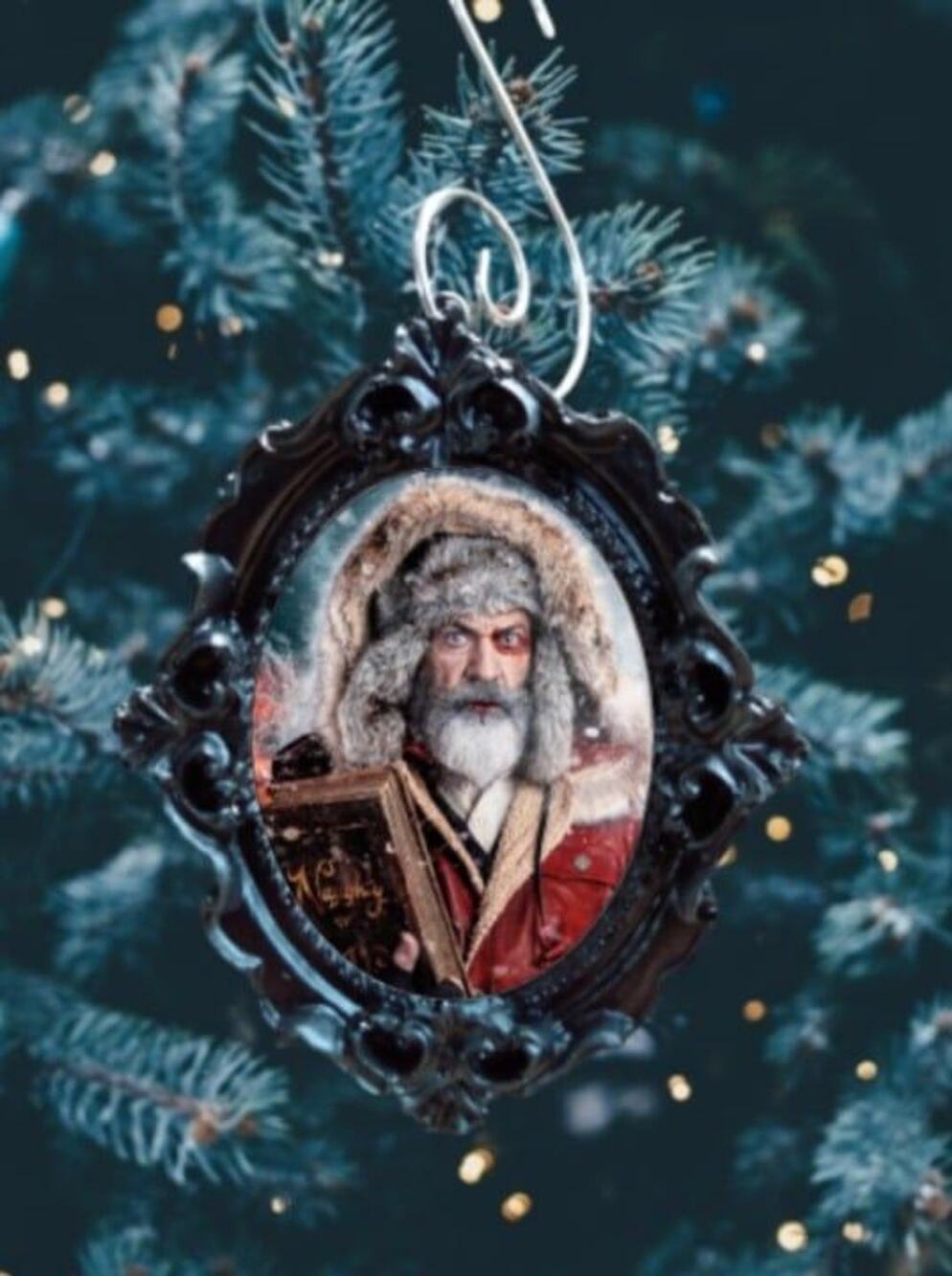 Fat Man Christmas Tree Ornament - Mel Gibson Santa Claus